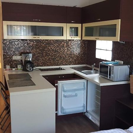 Keller Arany Apartmanok ไฮจ์ดุสโซบอสโล ภายนอก รูปภาพ