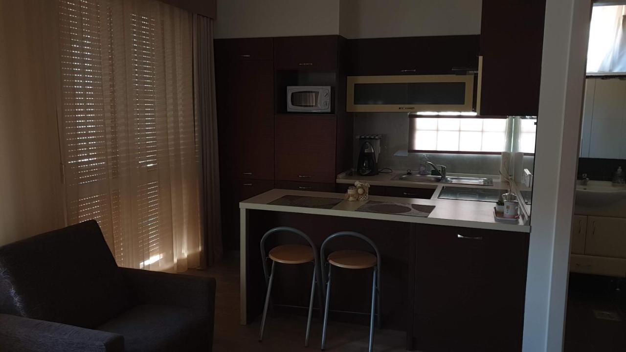 Keller Arany Apartmanok ไฮจ์ดุสโซบอสโล ภายนอก รูปภาพ